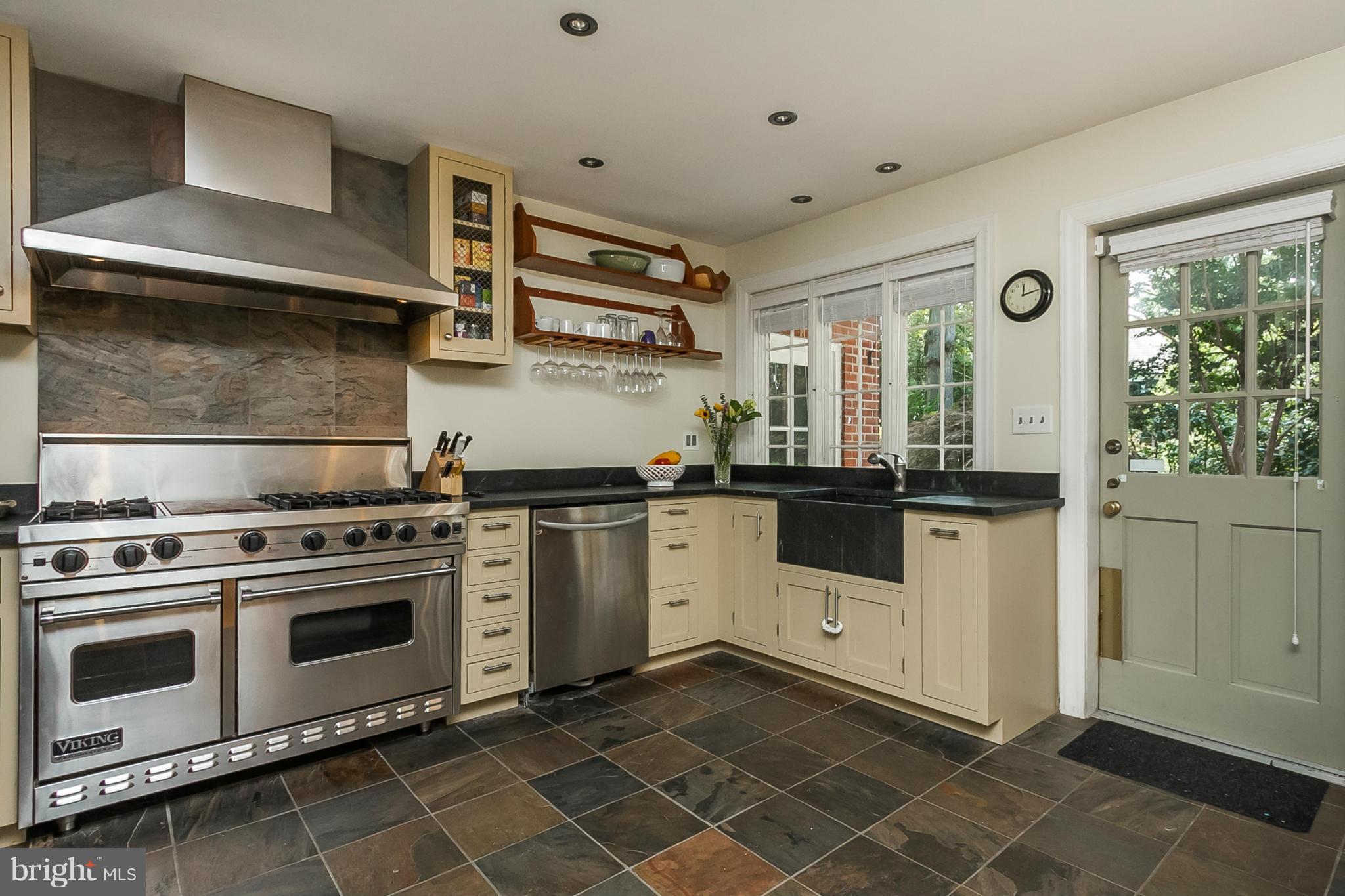 GREATER HOMELAND HISTORIC DISTRICT - Residential