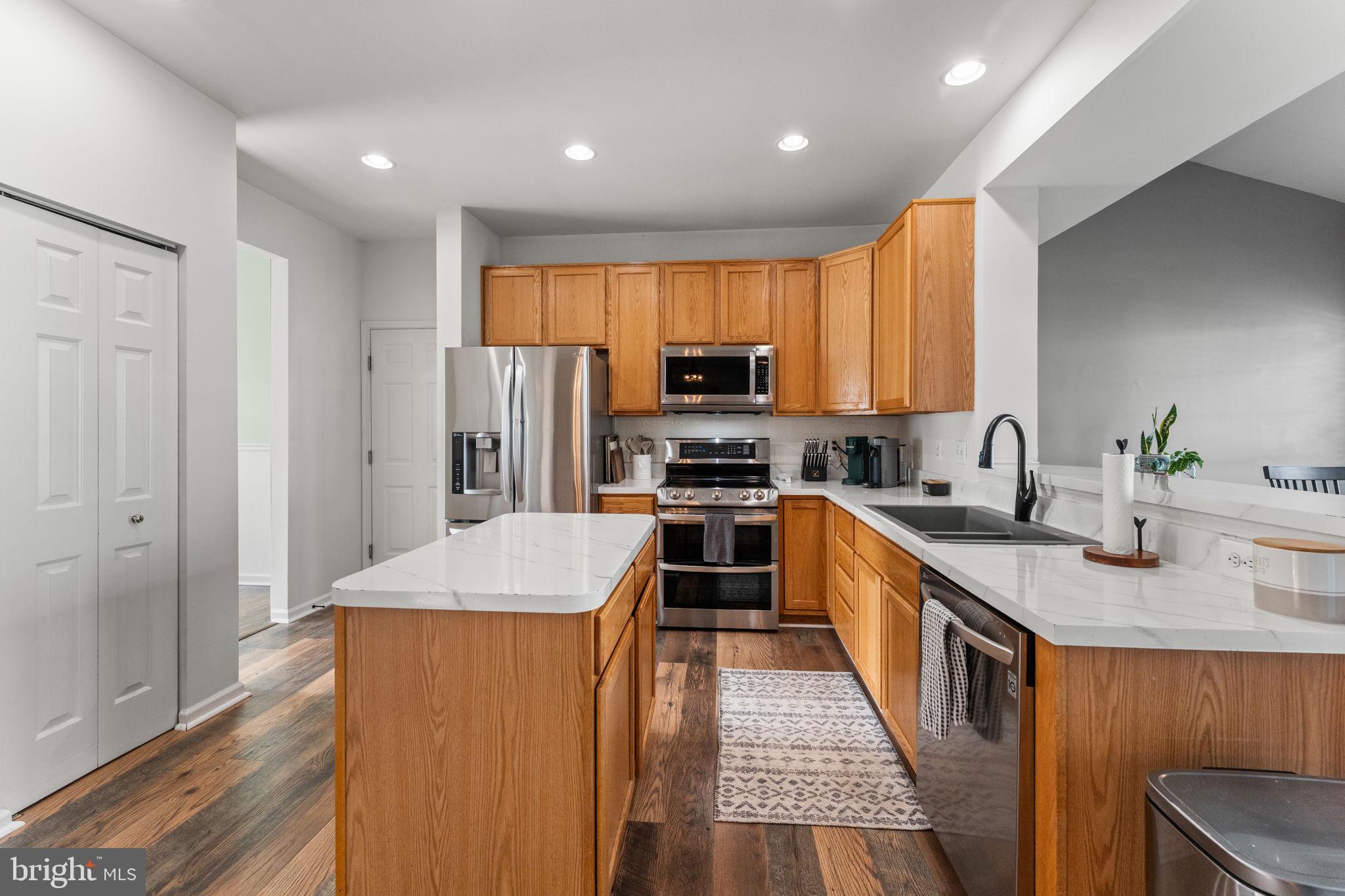 LEE'S PARKE - Residential