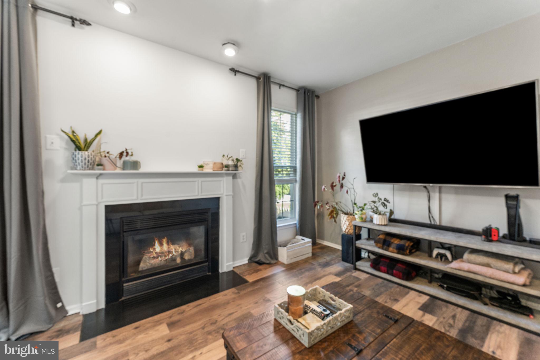 LEE'S PARKE - Residential