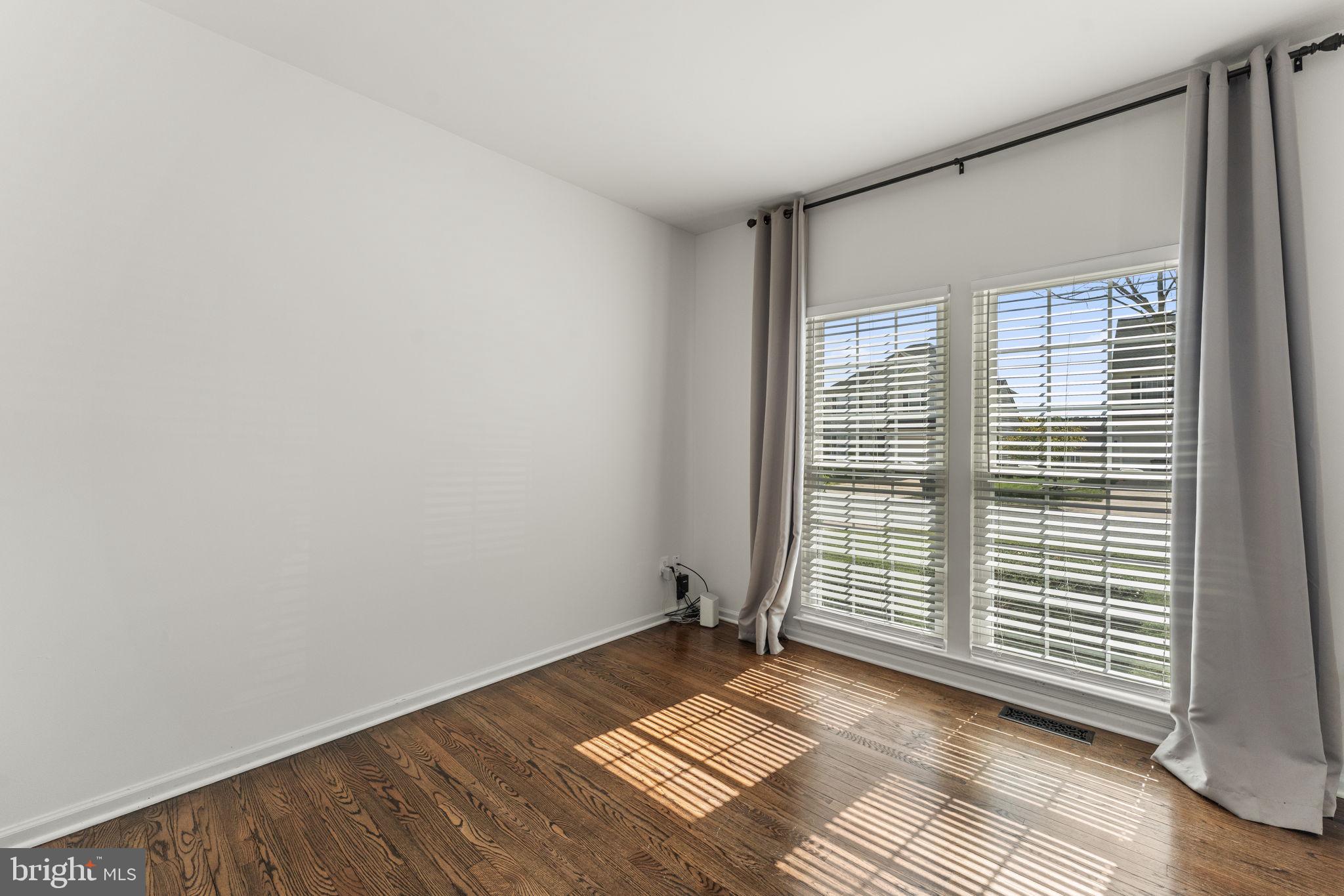 LEE'S PARKE - Residential