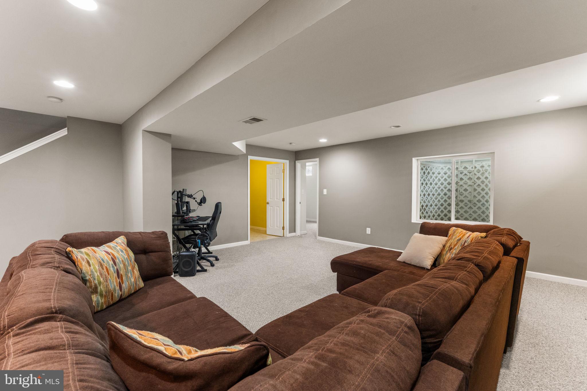 LEE'S PARKE - Residential