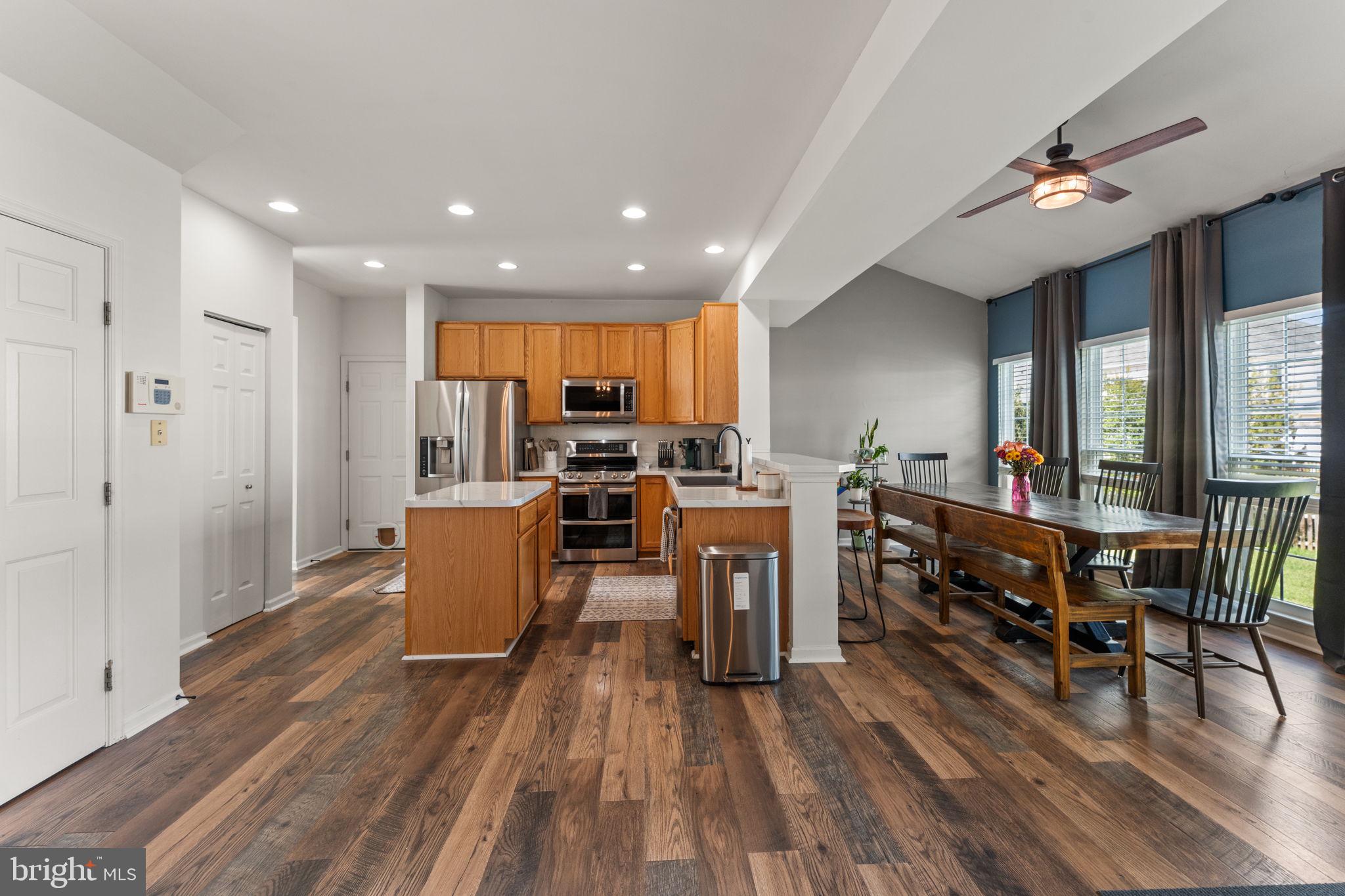 LEE'S PARKE - Residential