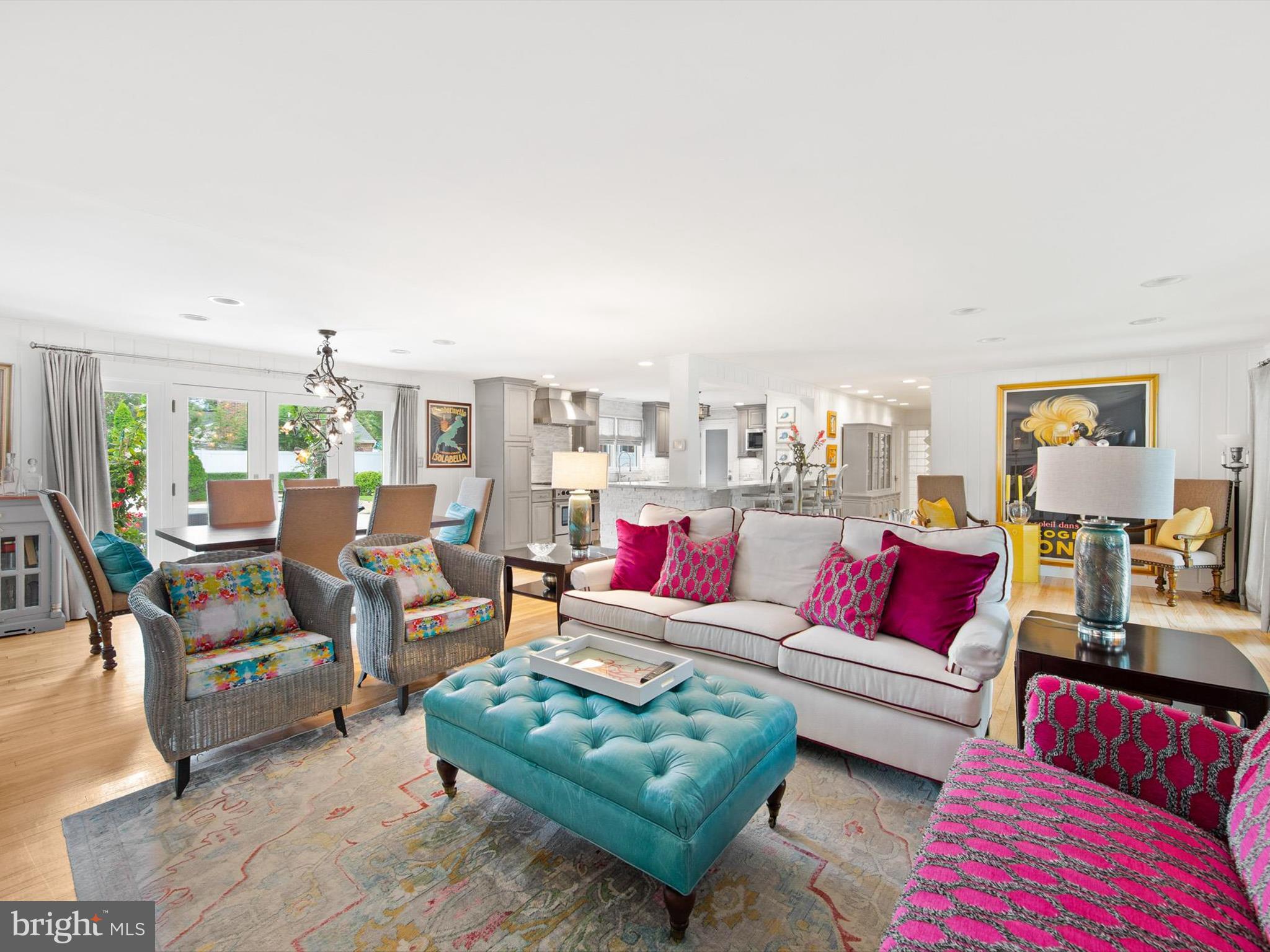 SILVER LAKE MANOR - Residential