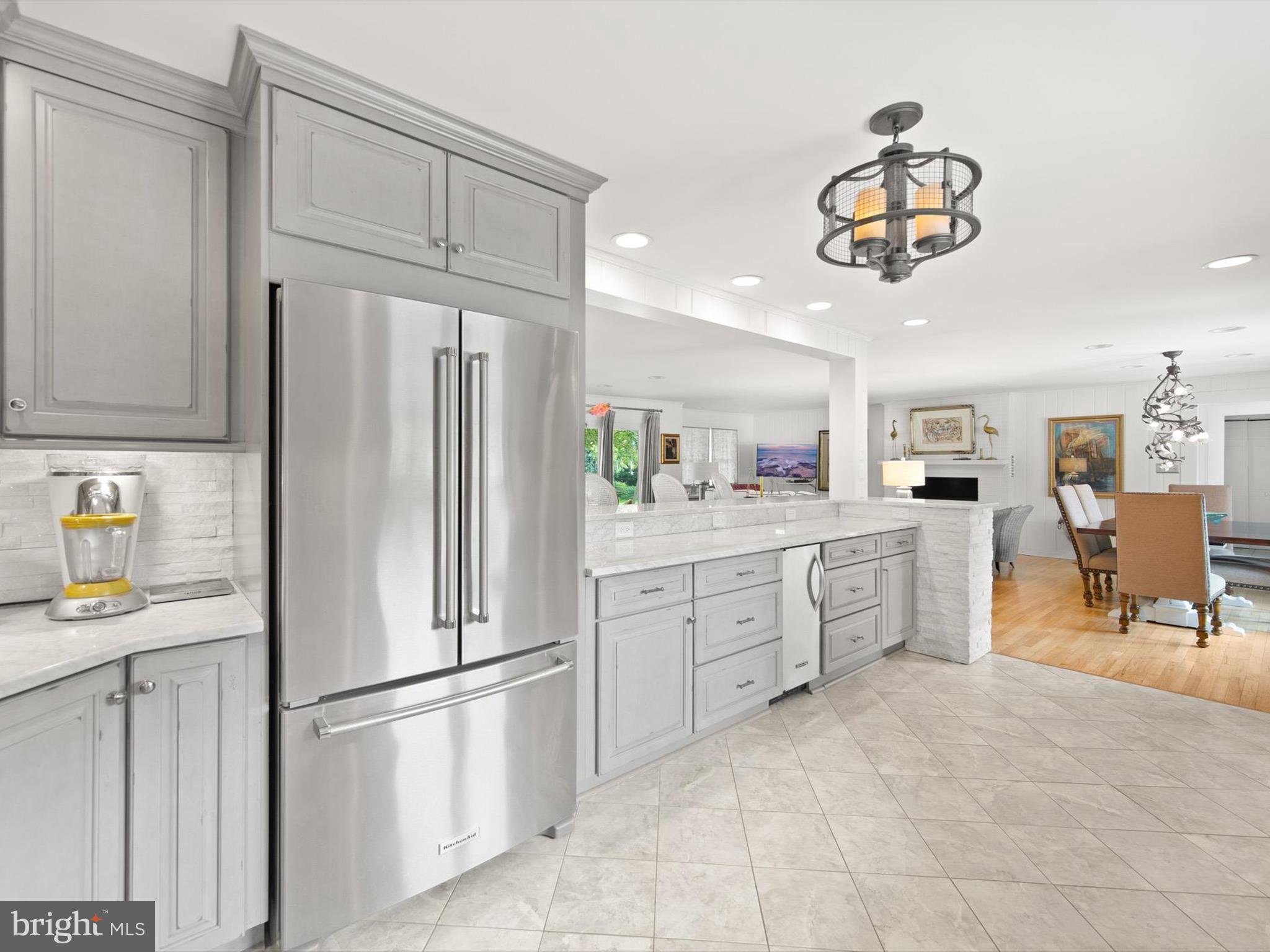 SILVER LAKE MANOR - Residential