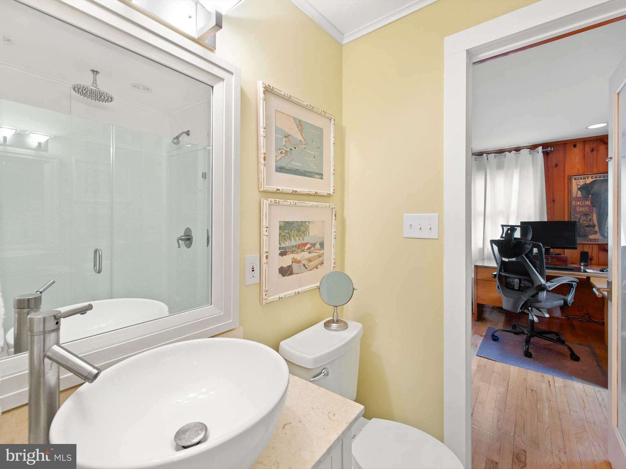 SILVER LAKE MANOR - Residential