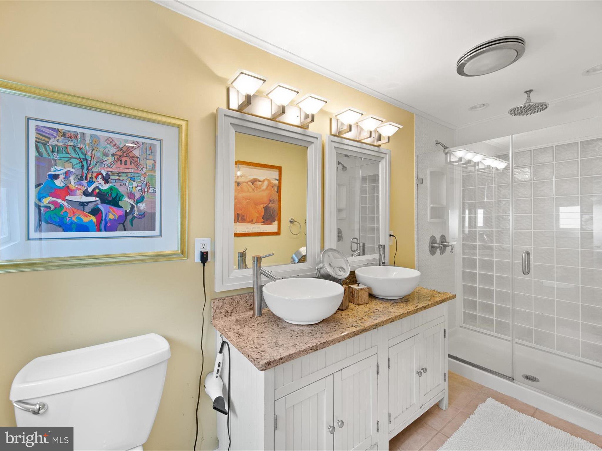 SILVER LAKE MANOR - Residential