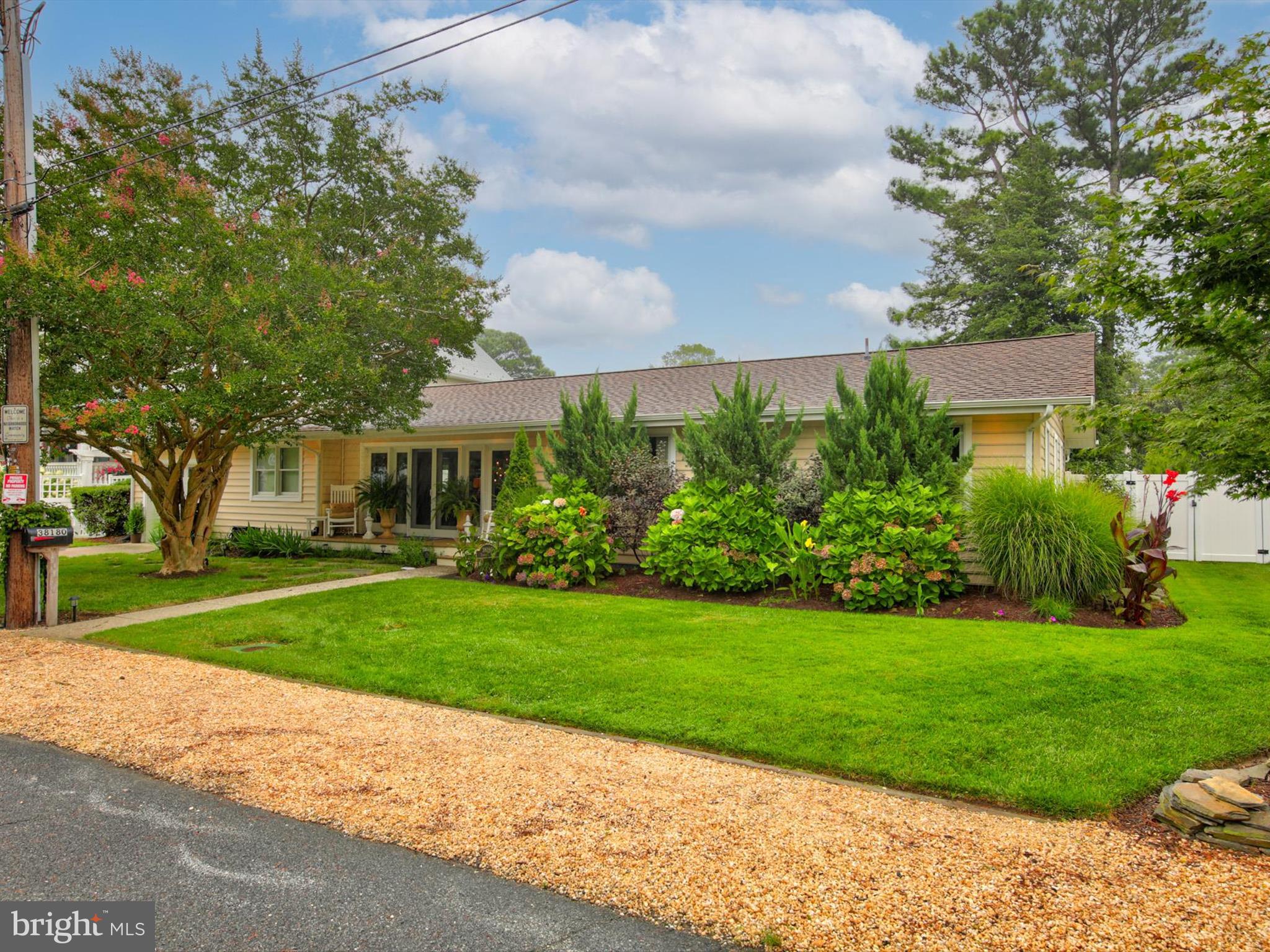 SILVER LAKE MANOR - Residential