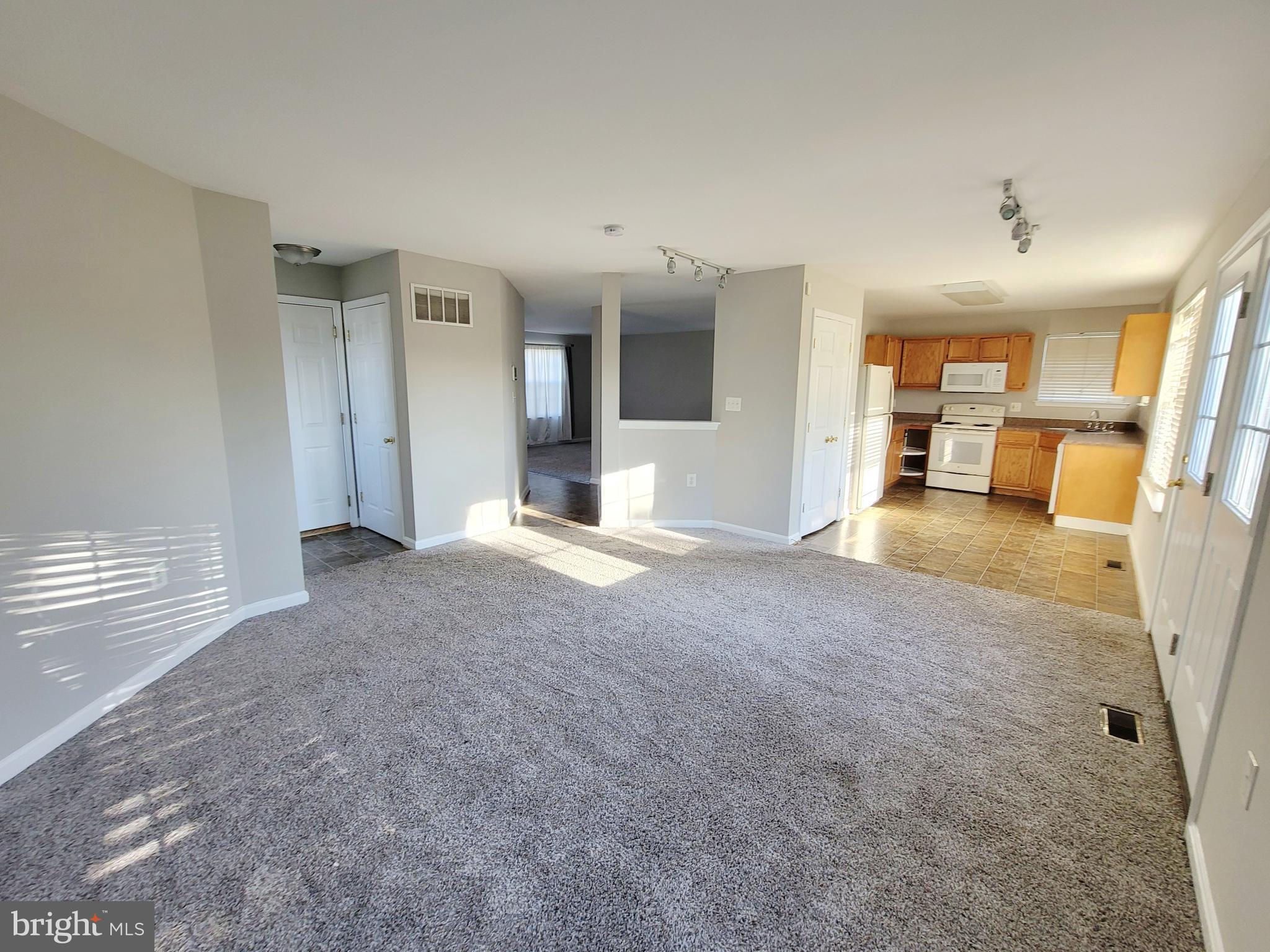 CAMDEN HILLS - Residential