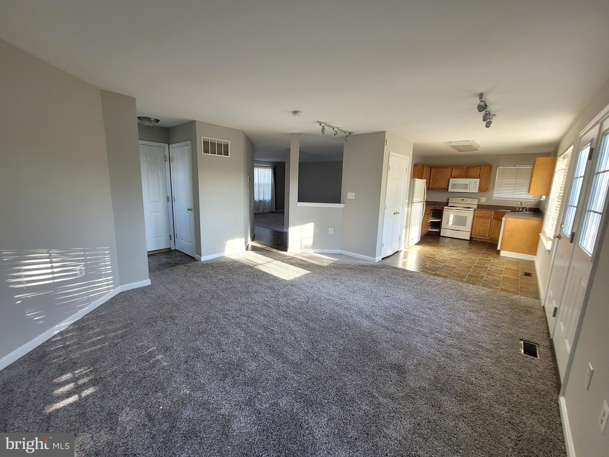 CAMDEN HILLS - Residential