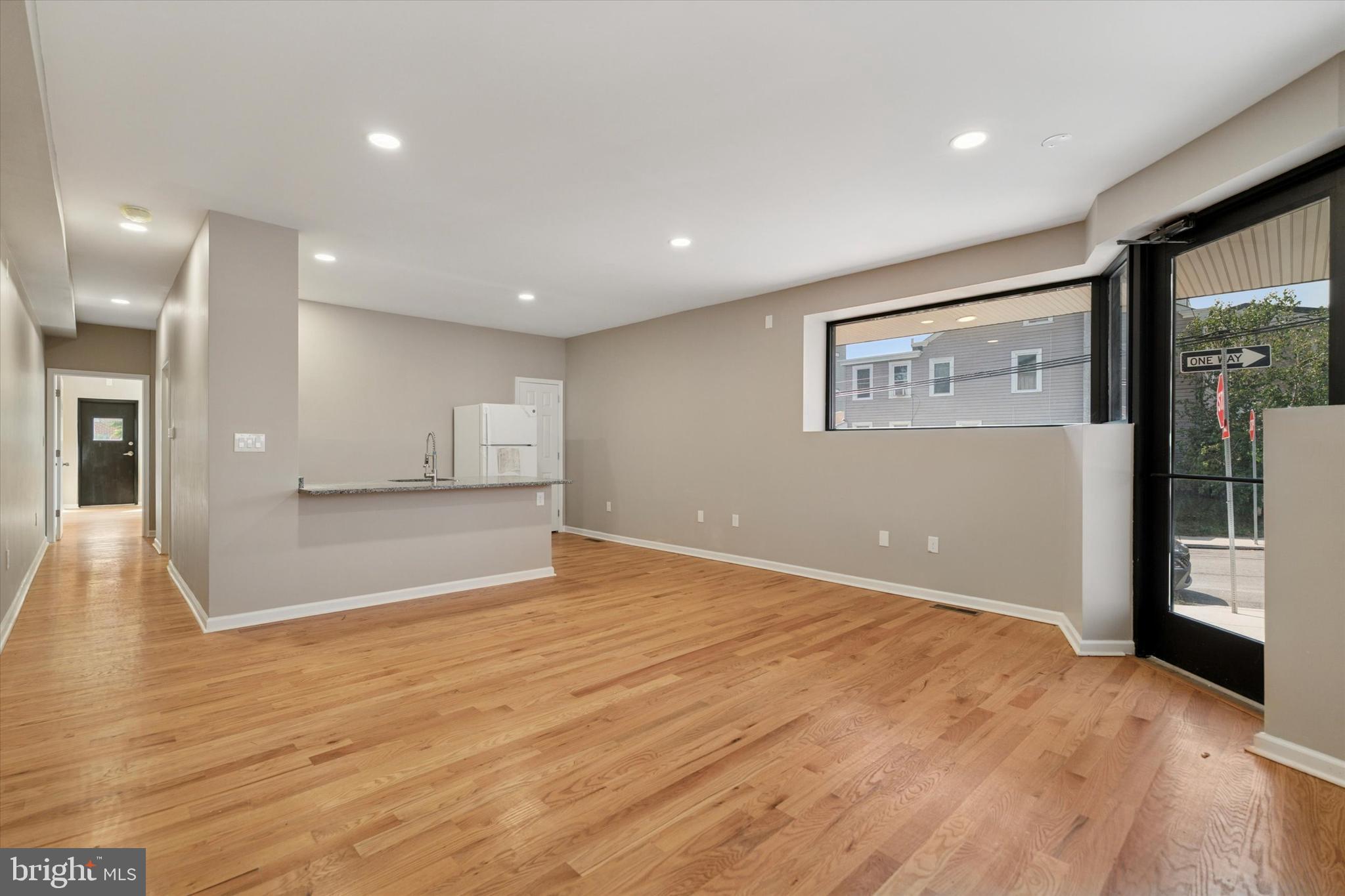 441 LEVERINGTON AVENUE