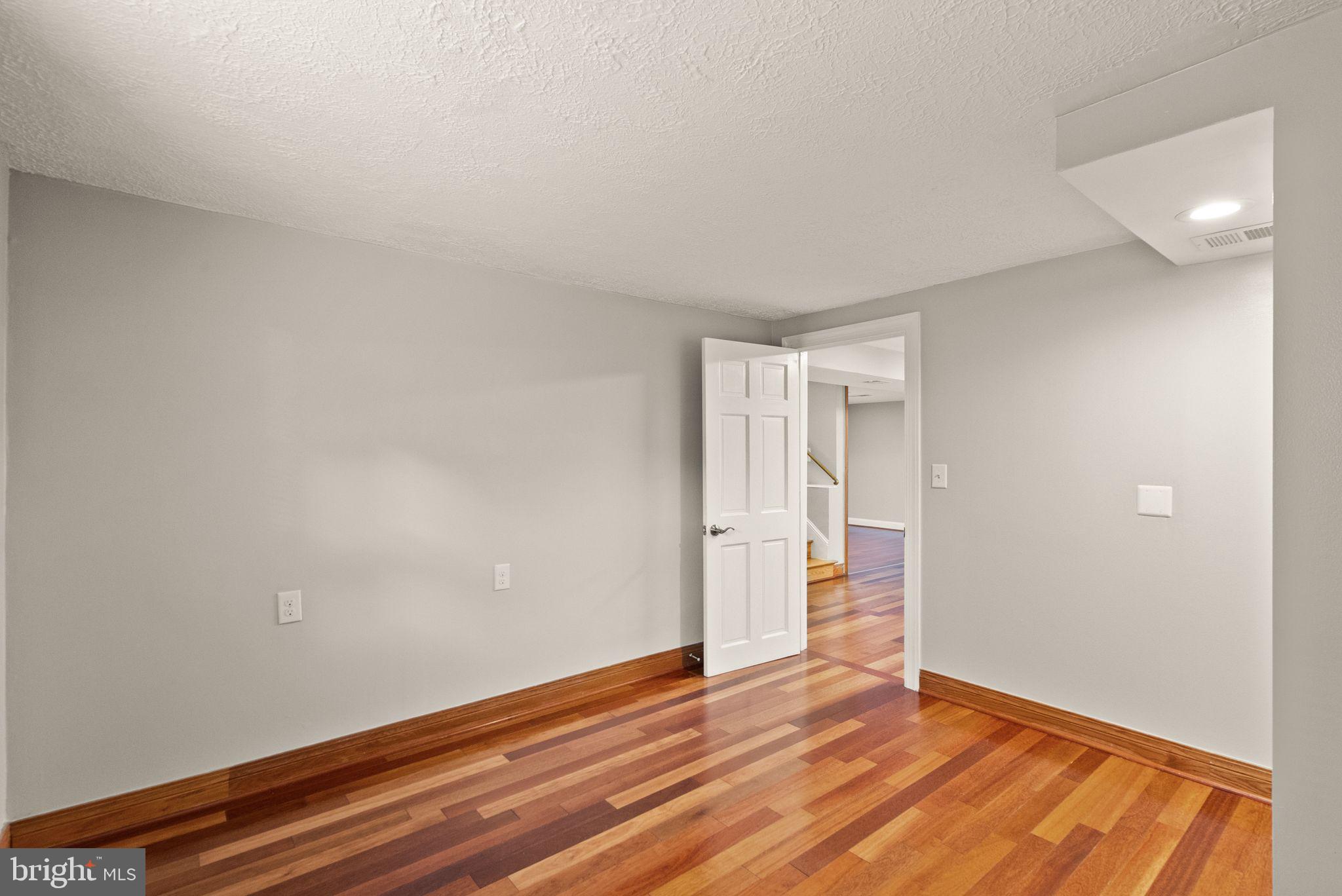 GARFIELD ESTATES - Residential