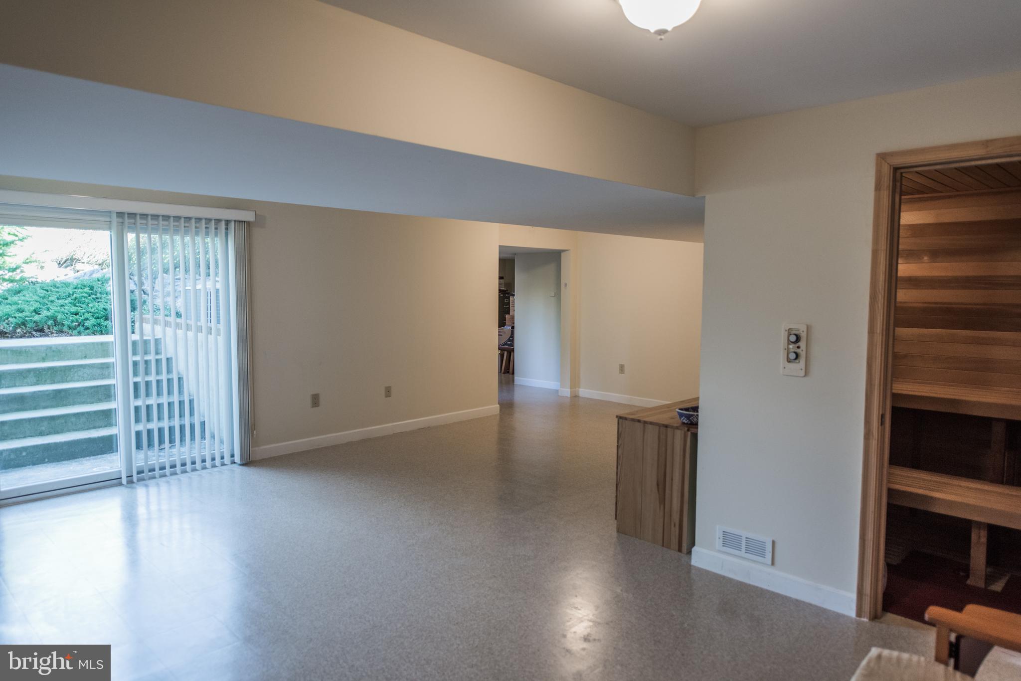 FERNBANK - Residential