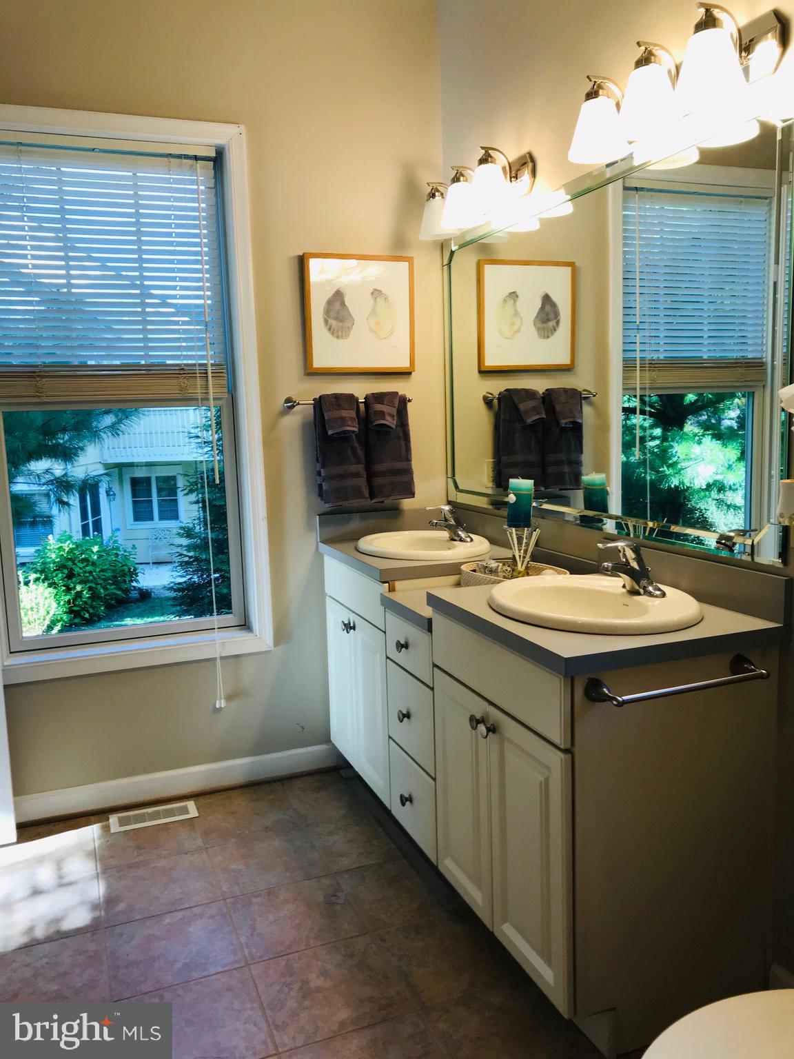 FERNBANK - Residential