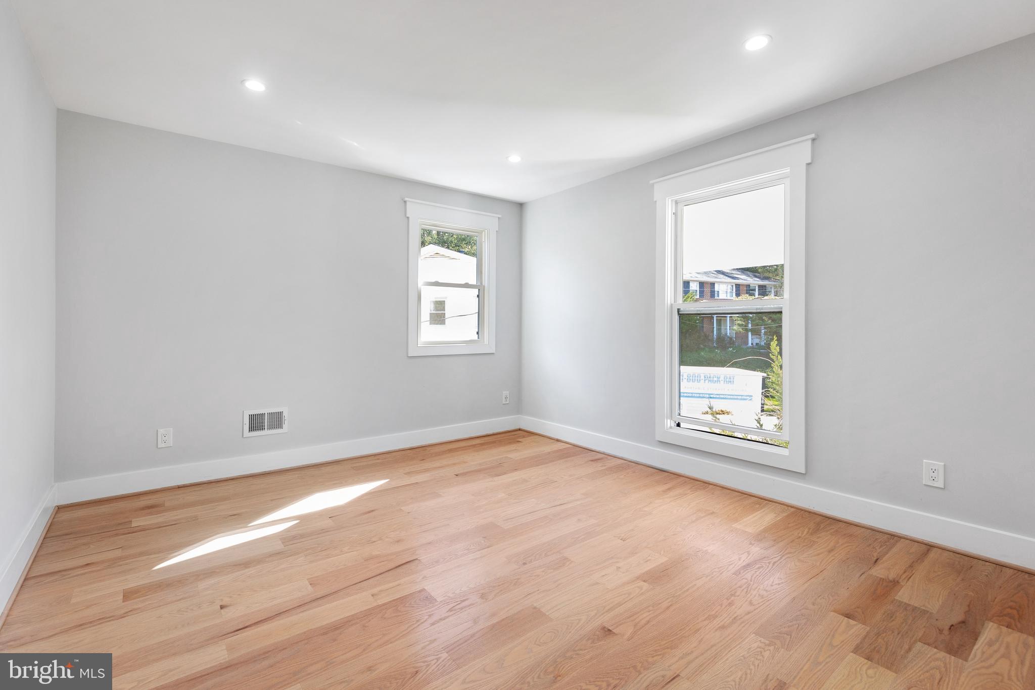 AURORA HILLS - Residential