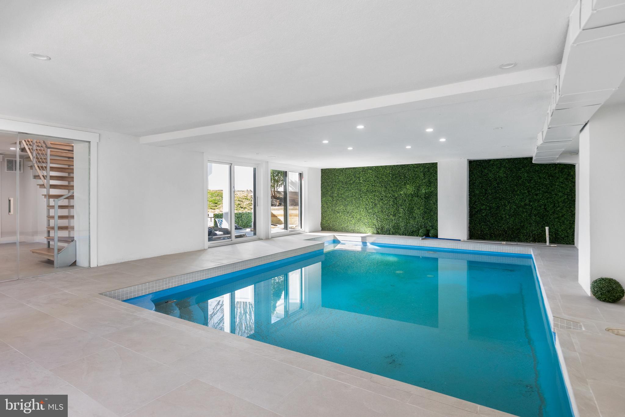 AURORA HILLS - Residential