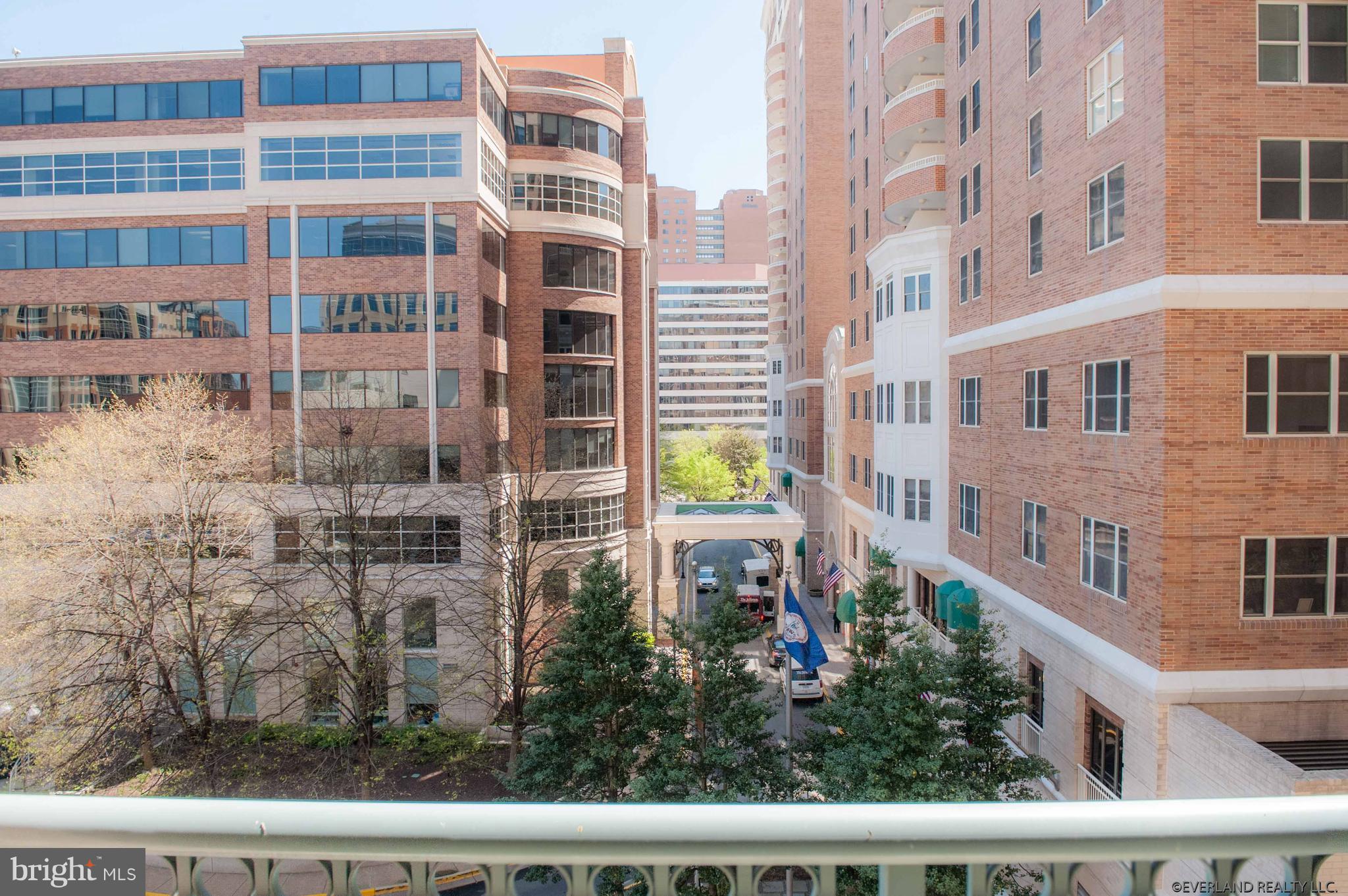 CONTINENTAL - Residential Lease