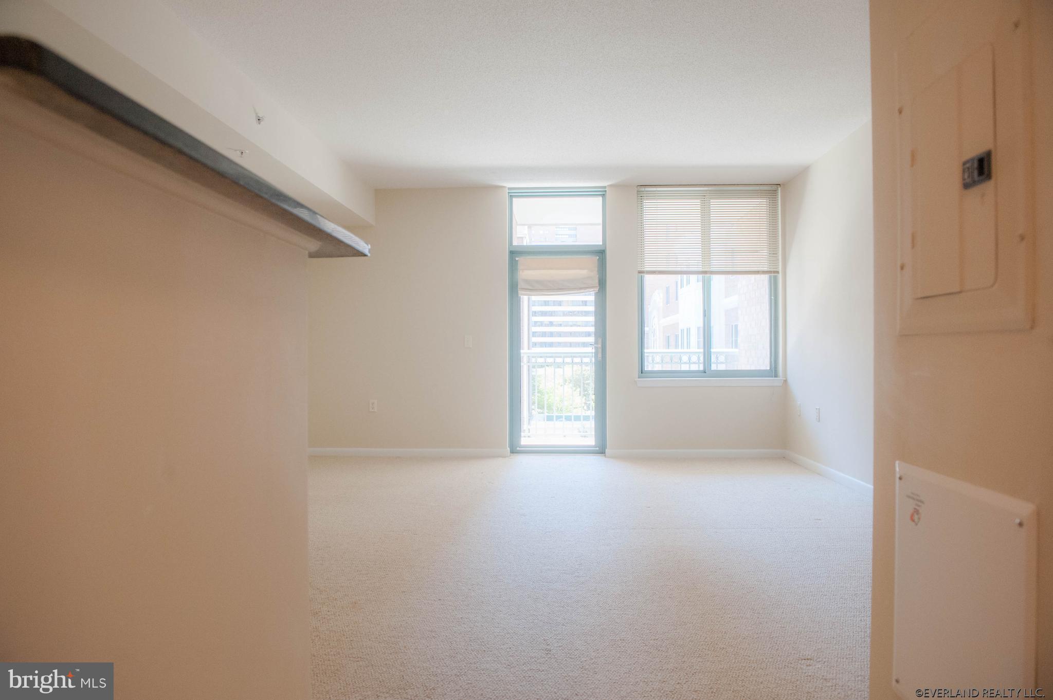 CONTINENTAL - Residential Lease