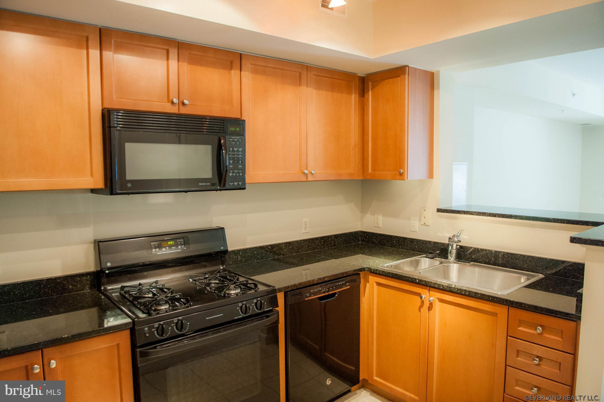 CONTINENTAL - Residential Lease