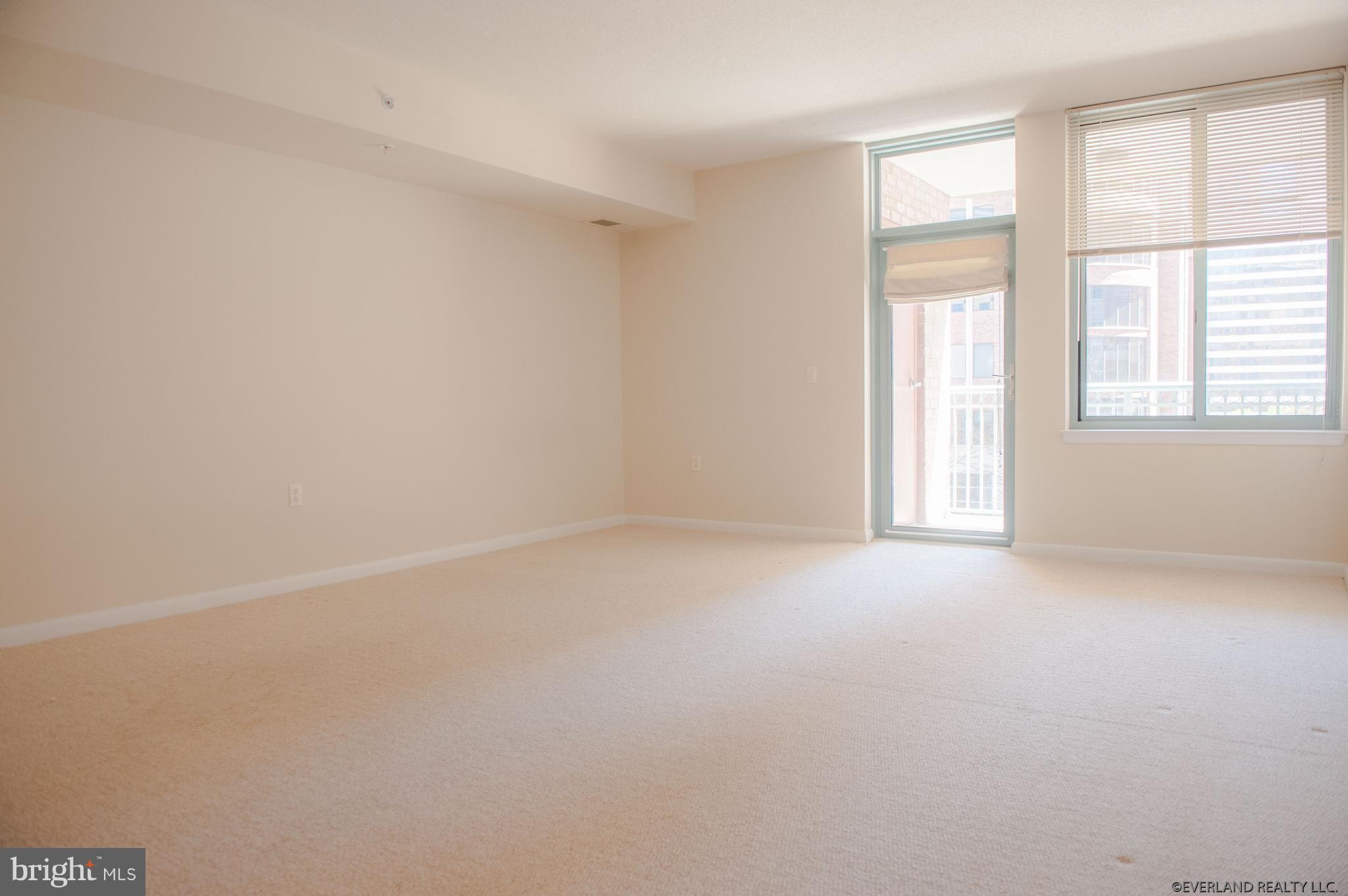 CONTINENTAL - Residential Lease