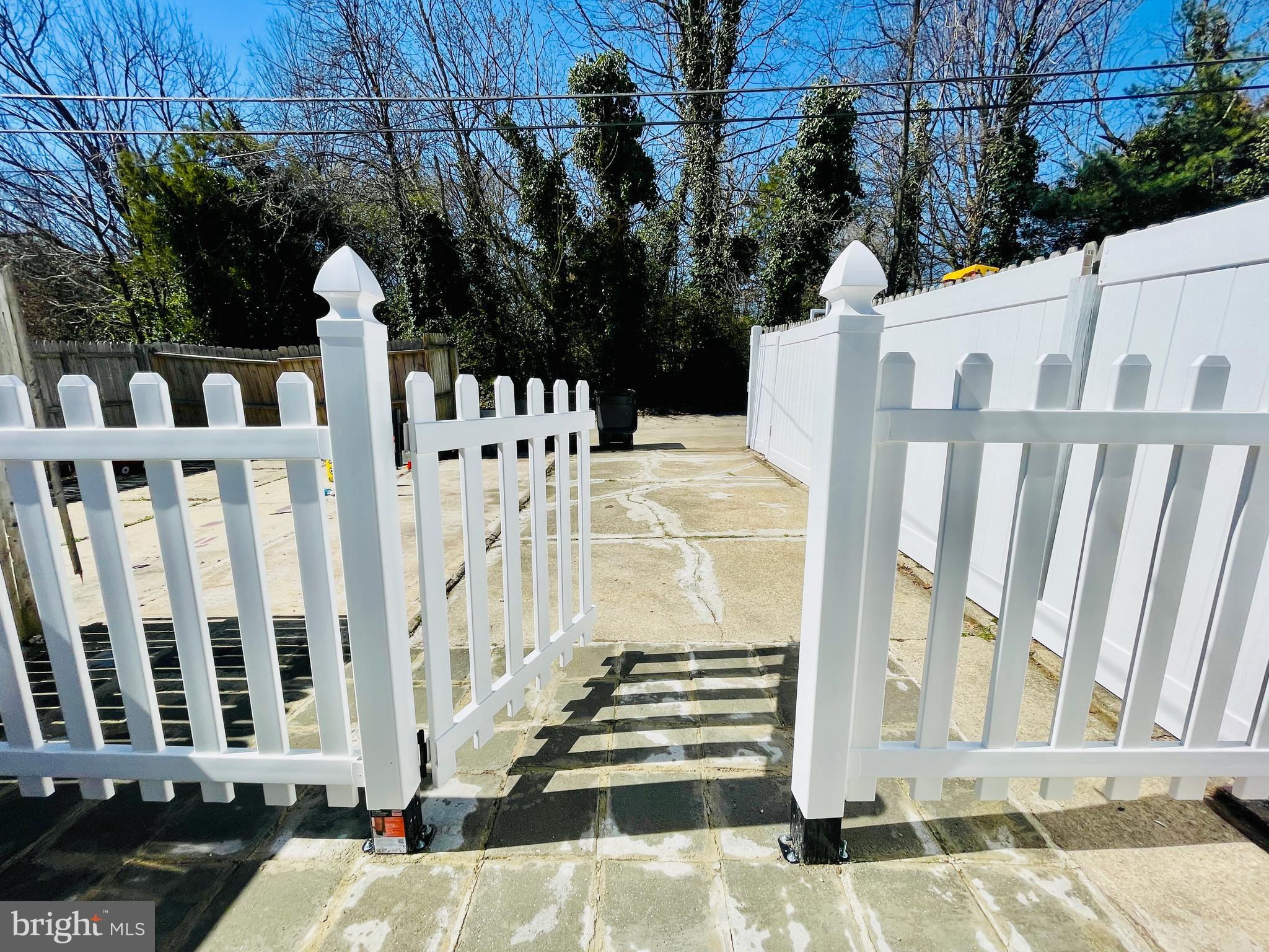 NORTH POINT VILLAGE - Residential Lease