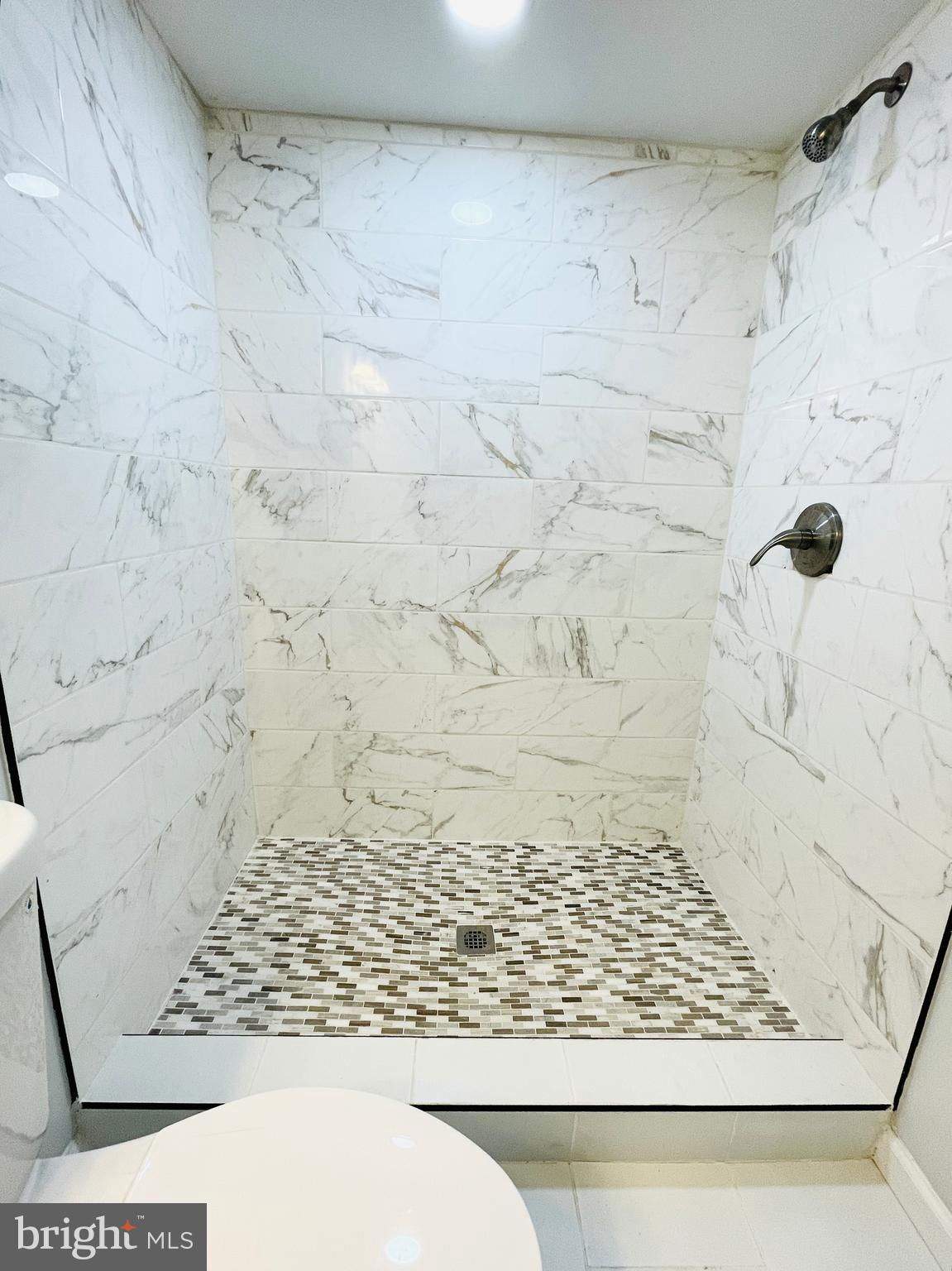 NORTH POINT VILLAGE - Residential Lease