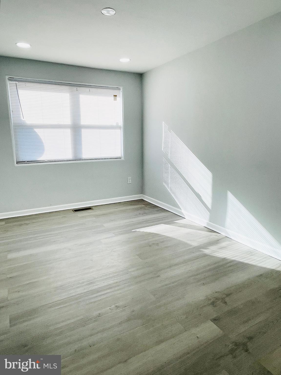 NORTH POINT VILLAGE - Residential Lease