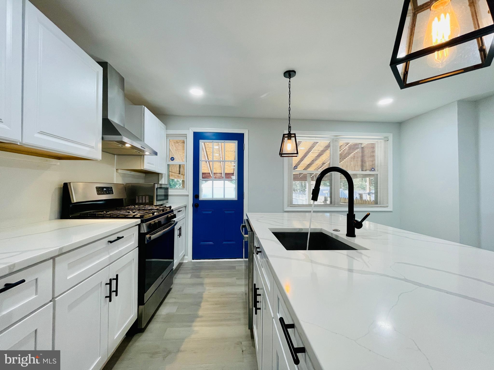 NORTH POINT VILLAGE - Residential Lease