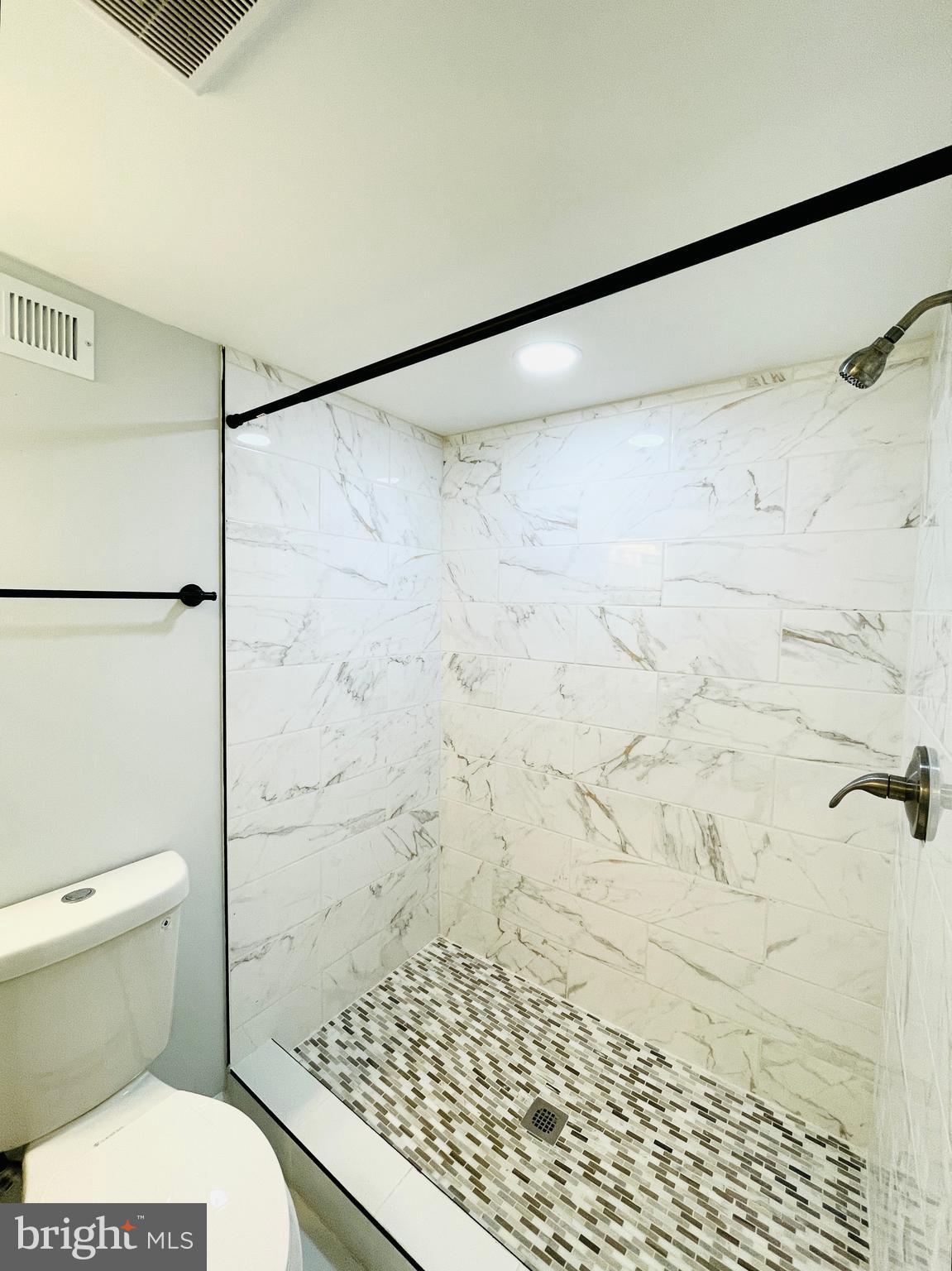 NORTH POINT VILLAGE - Residential Lease