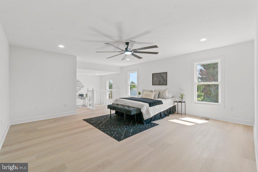 SUMMIT CHASE - Residential