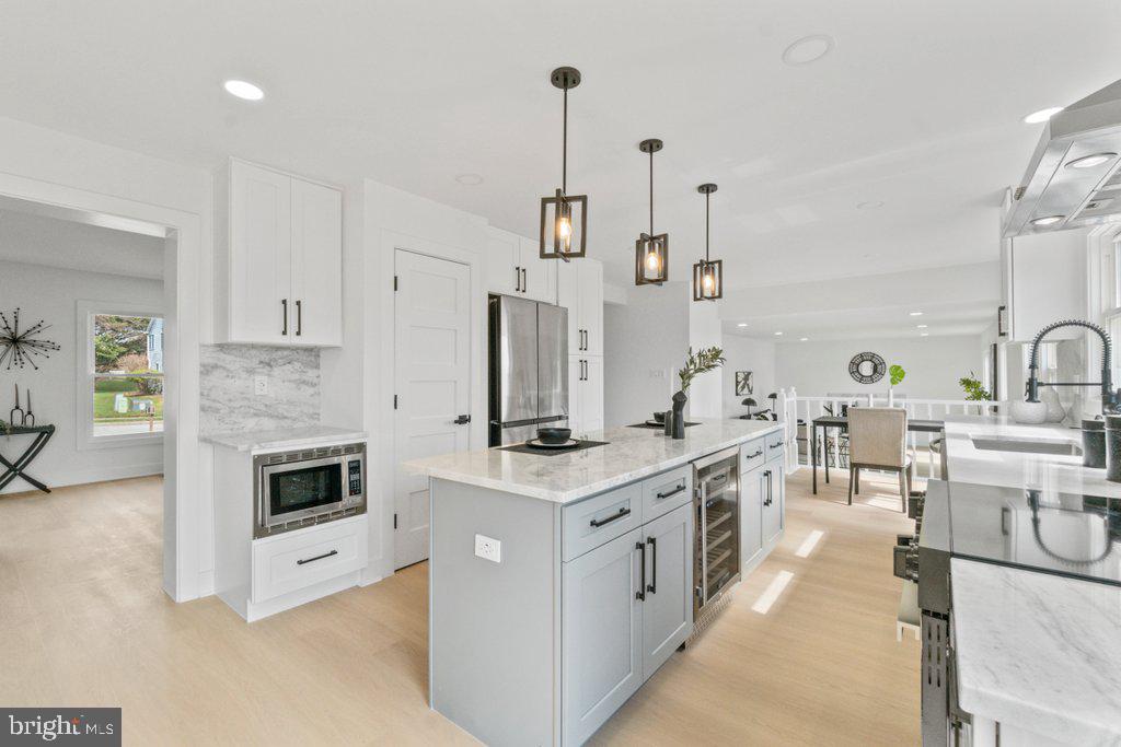 SUMMIT CHASE - Residential