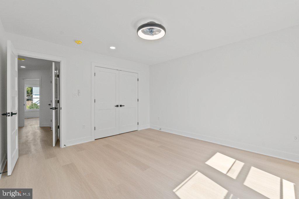 SUMMIT CHASE - Residential