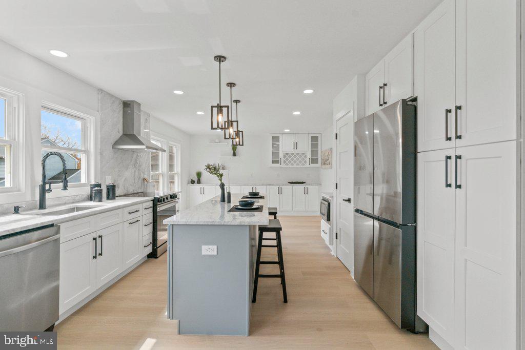 SUMMIT CHASE - Residential