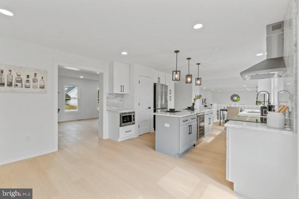 SUMMIT CHASE - Residential