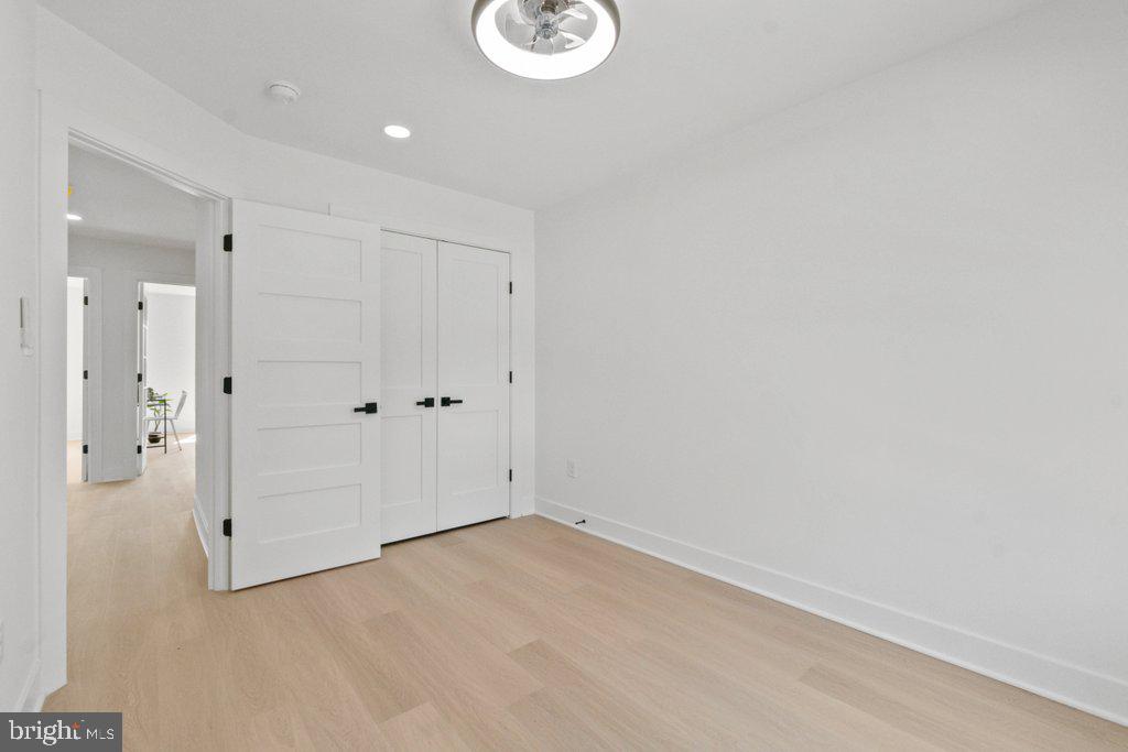 SUMMIT CHASE - Residential