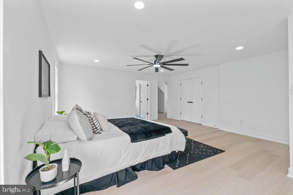 SUMMIT CHASE - Residential