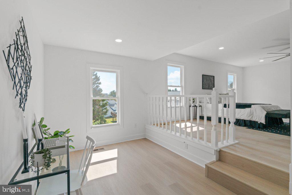 SUMMIT CHASE - Residential