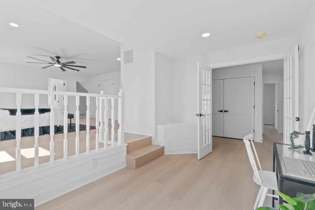 SUMMIT CHASE - Residential