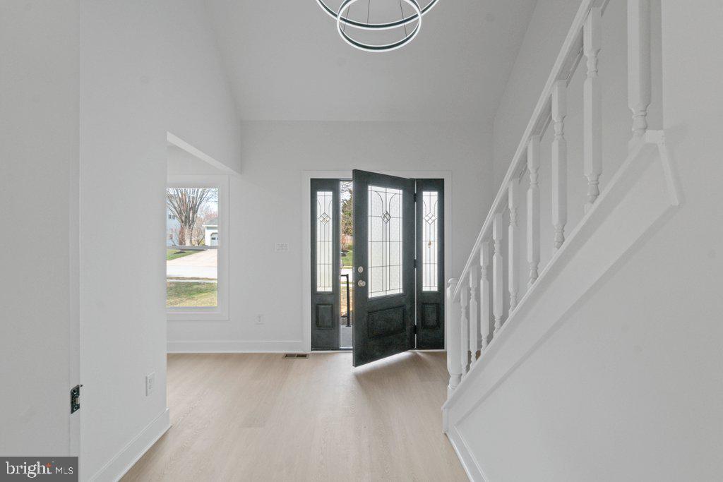 11 EMERALD RIDGE COURT