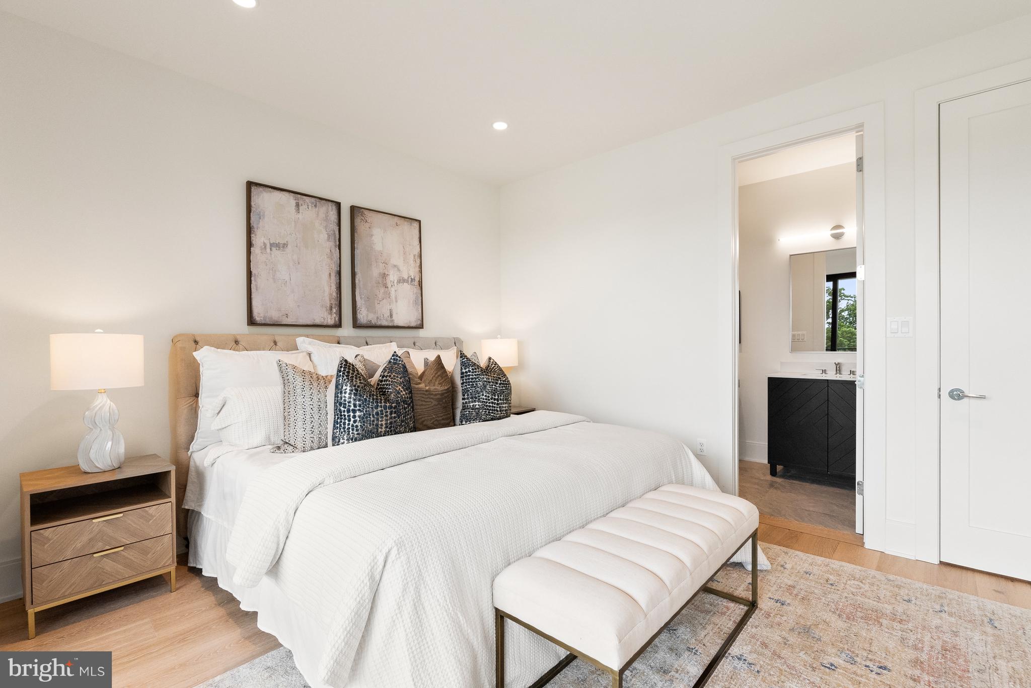 BURLEITH - Residential