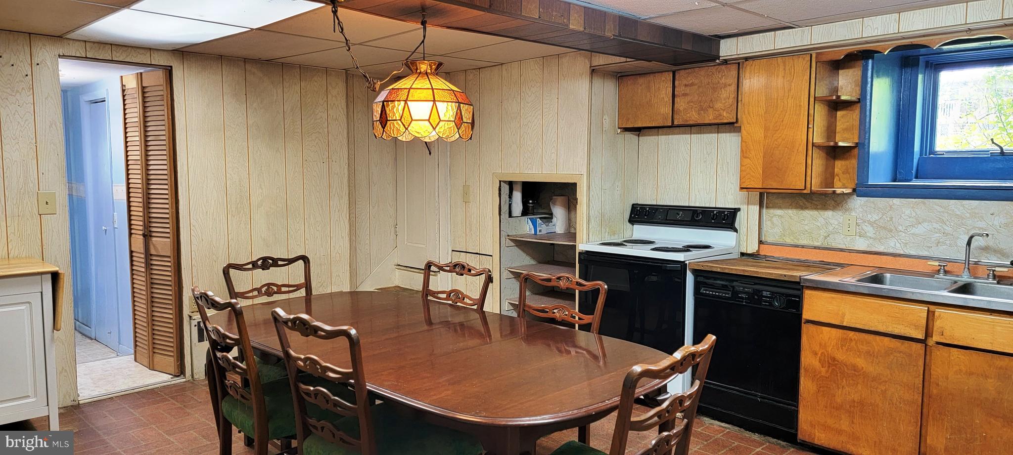 SHORT GAP AREA - Residential