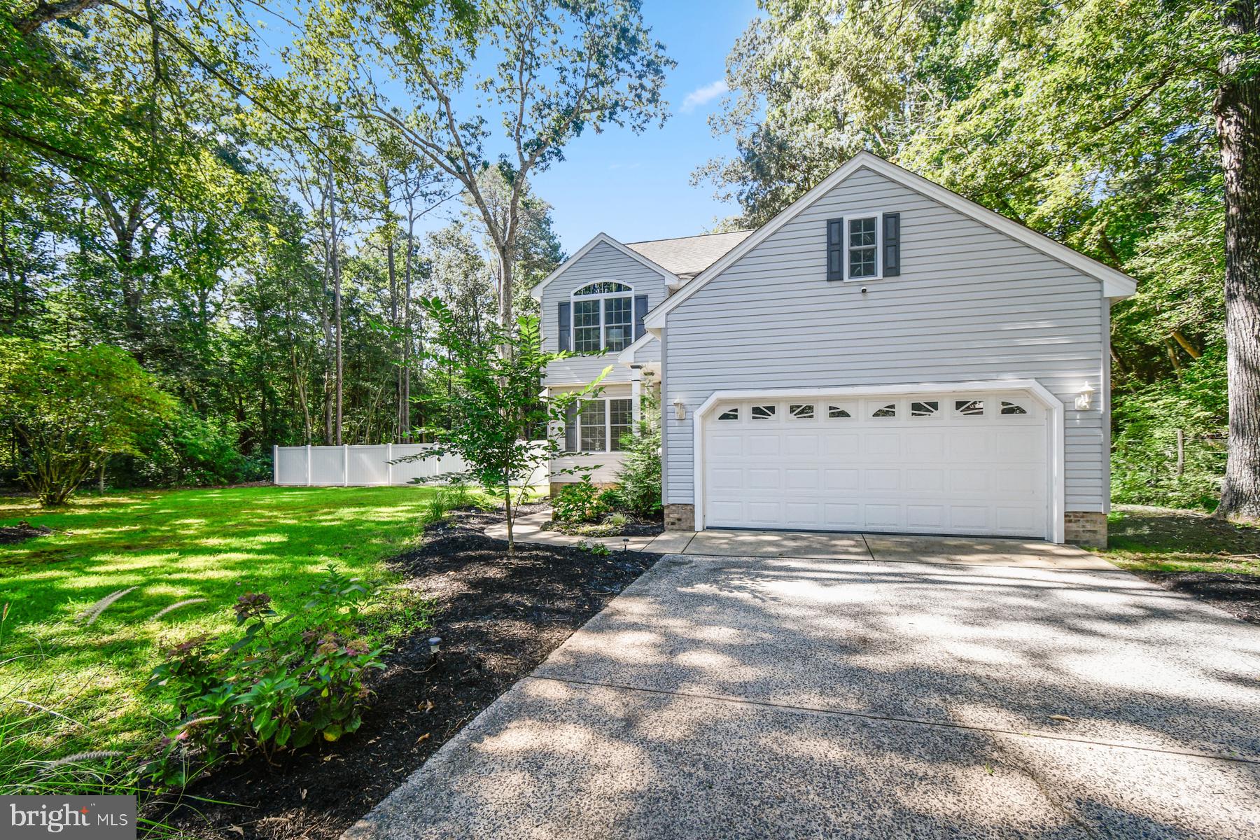 1129 RIDEN COURT