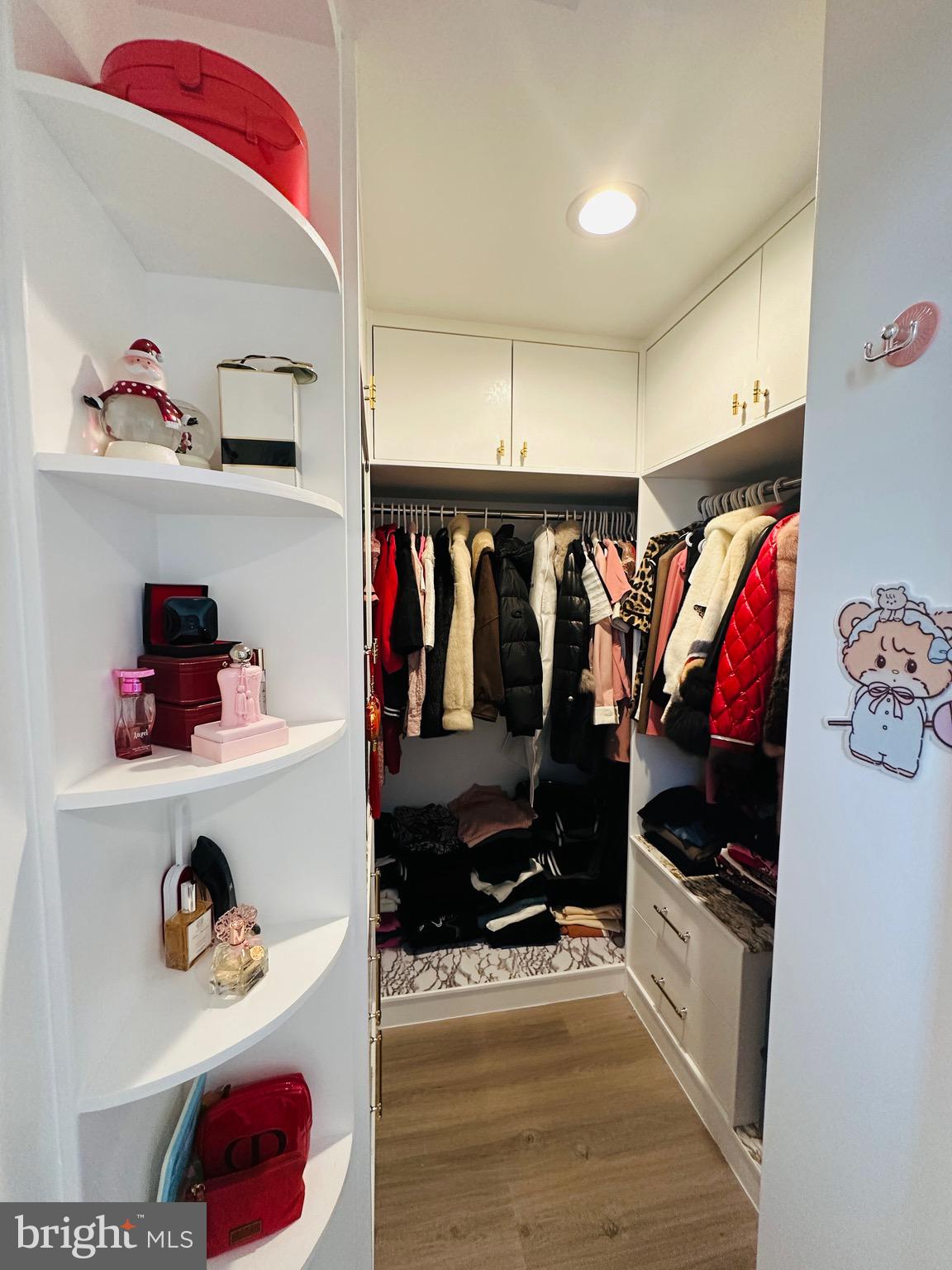 NORTHBANK - Residential