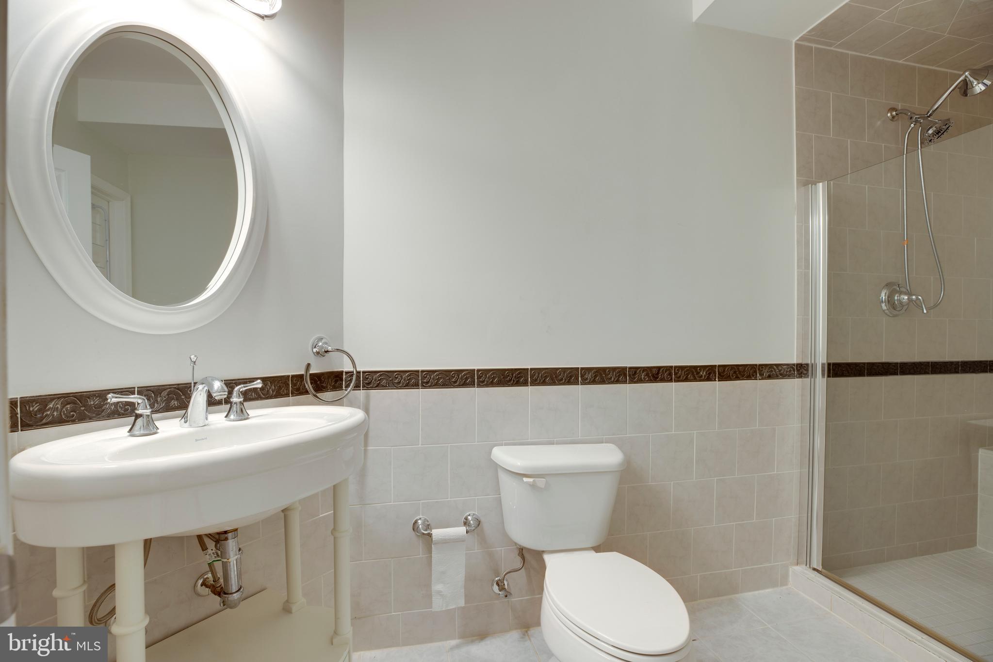 HIGHLAND OAKS - Residential