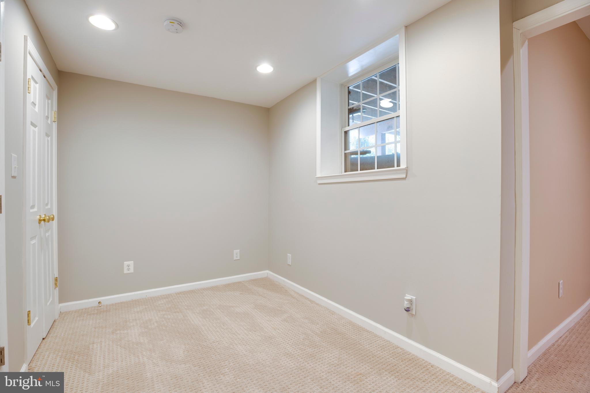 HIGHLAND OAKS - Residential