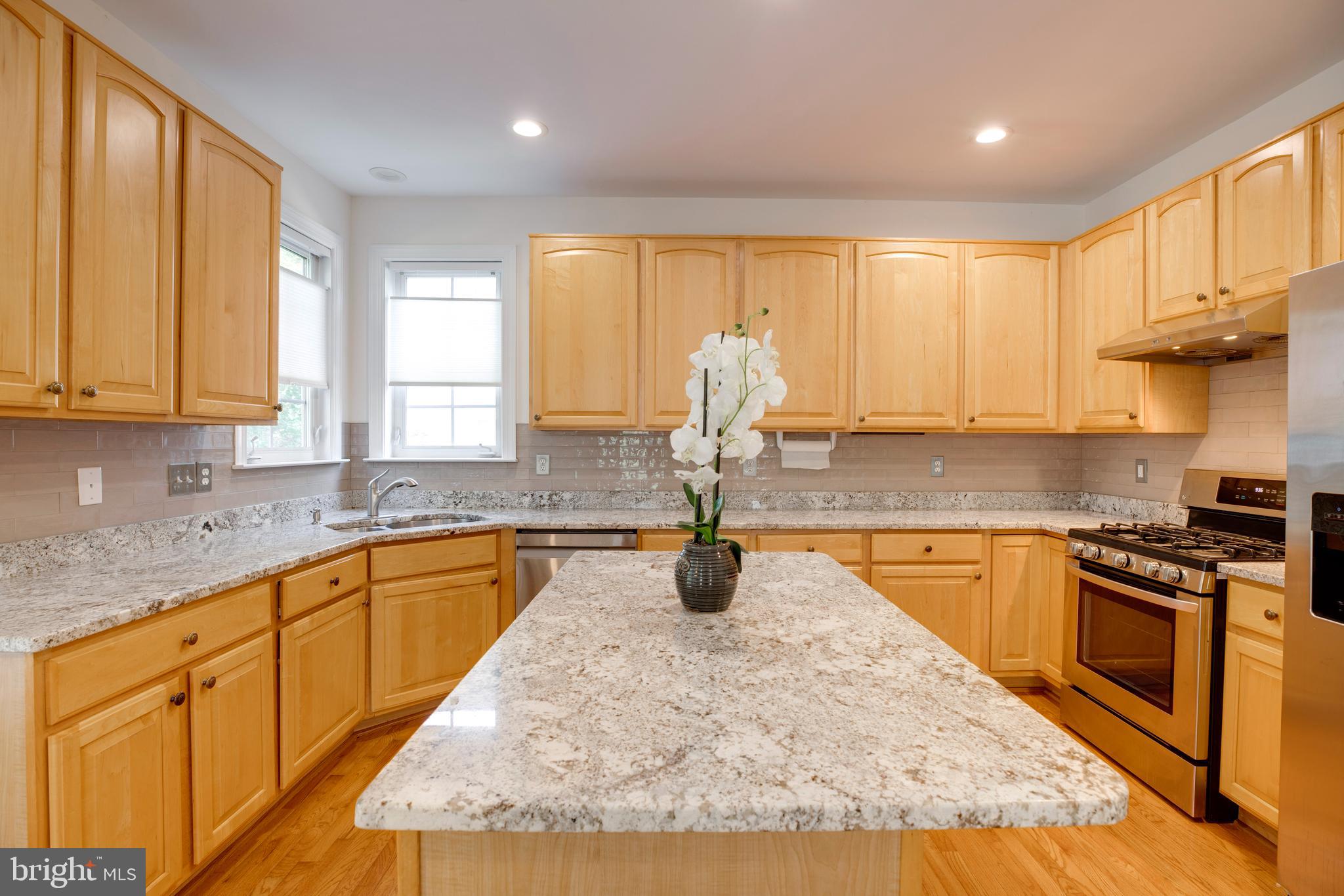 3814 HIGHLAND OAKS DRIVE