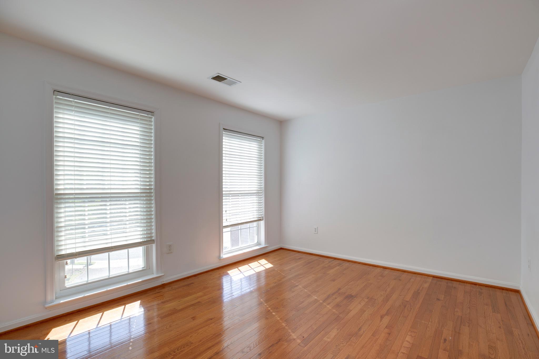 HIGHLAND OAKS - Residential