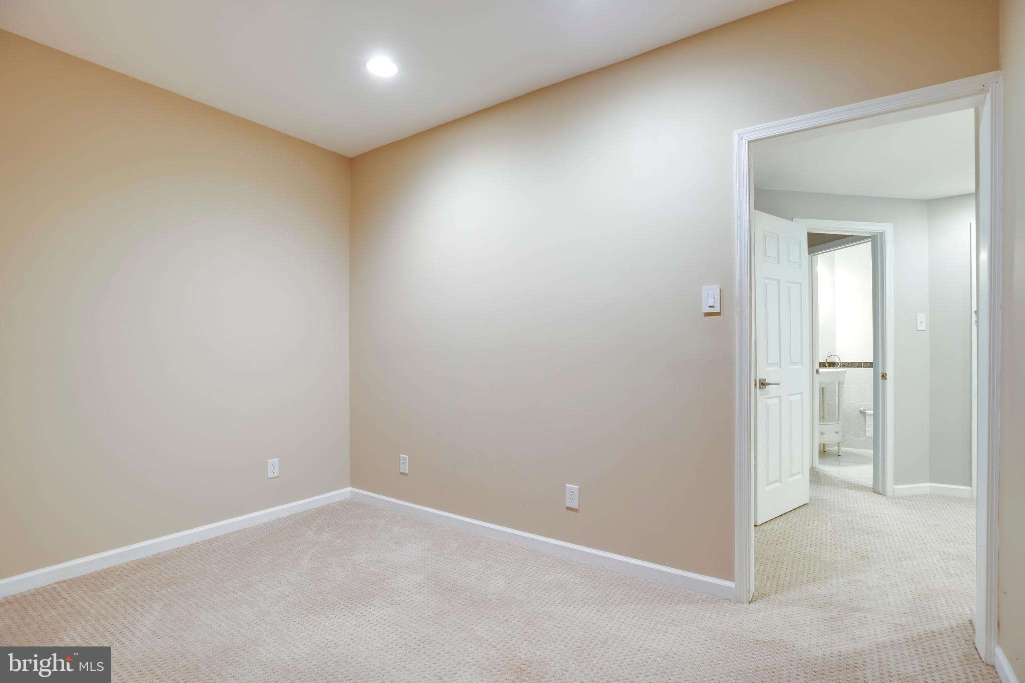 HIGHLAND OAKS - Residential