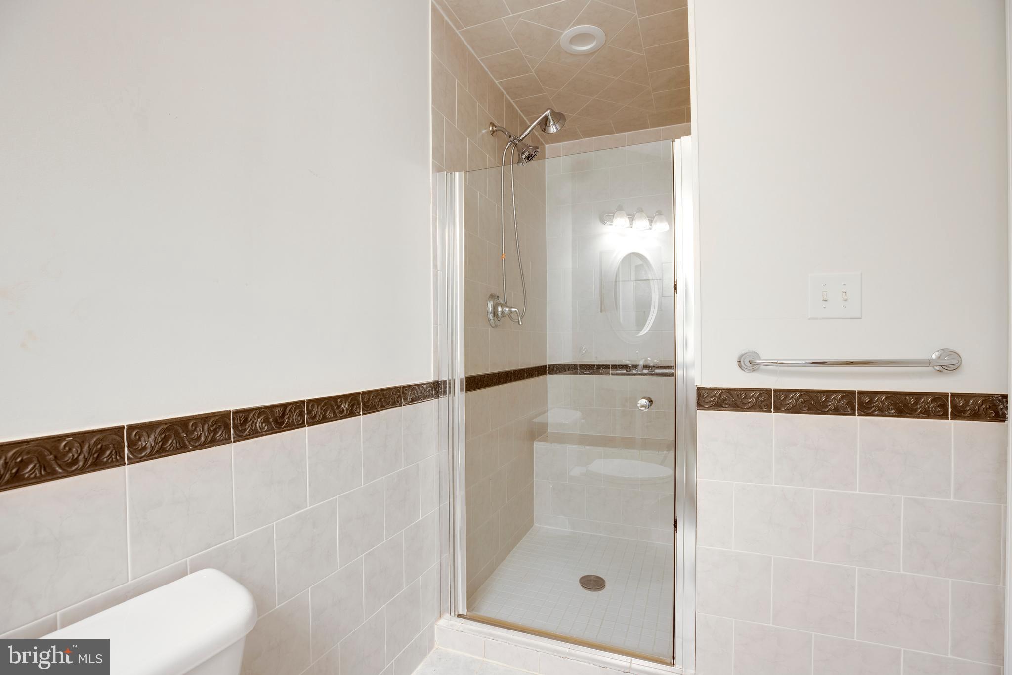 HIGHLAND OAKS - Residential