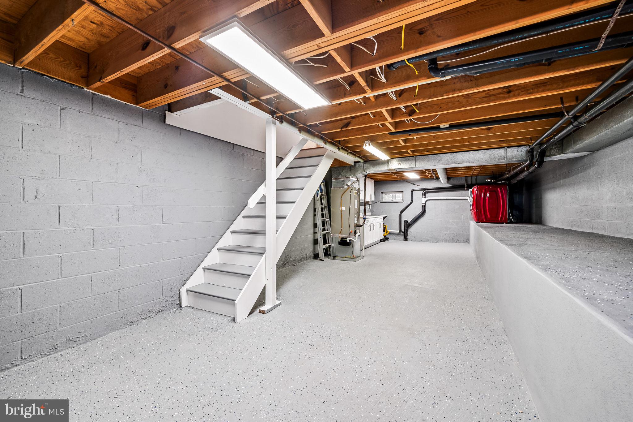 WASHINGTON VILLAGE - Residential