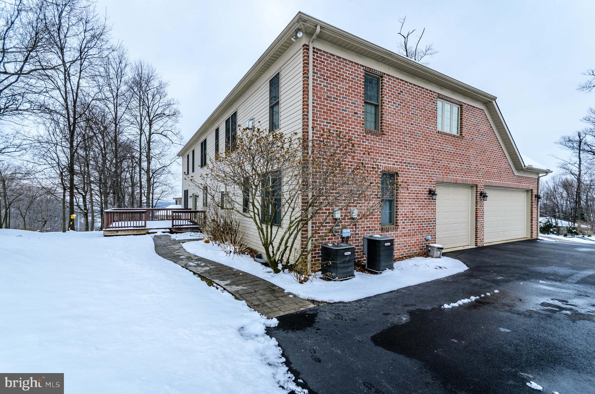 WOODLAND HEIGHTS - Residential